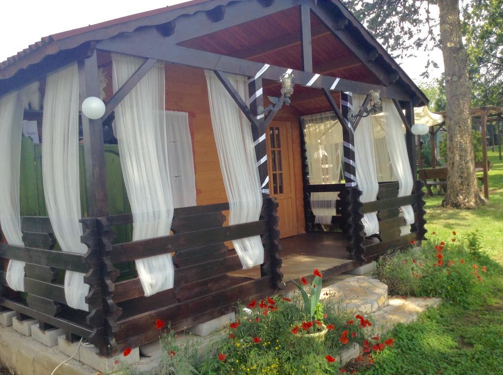 Villa Paradise Resort 갈리카노넬라치오 외부 사진